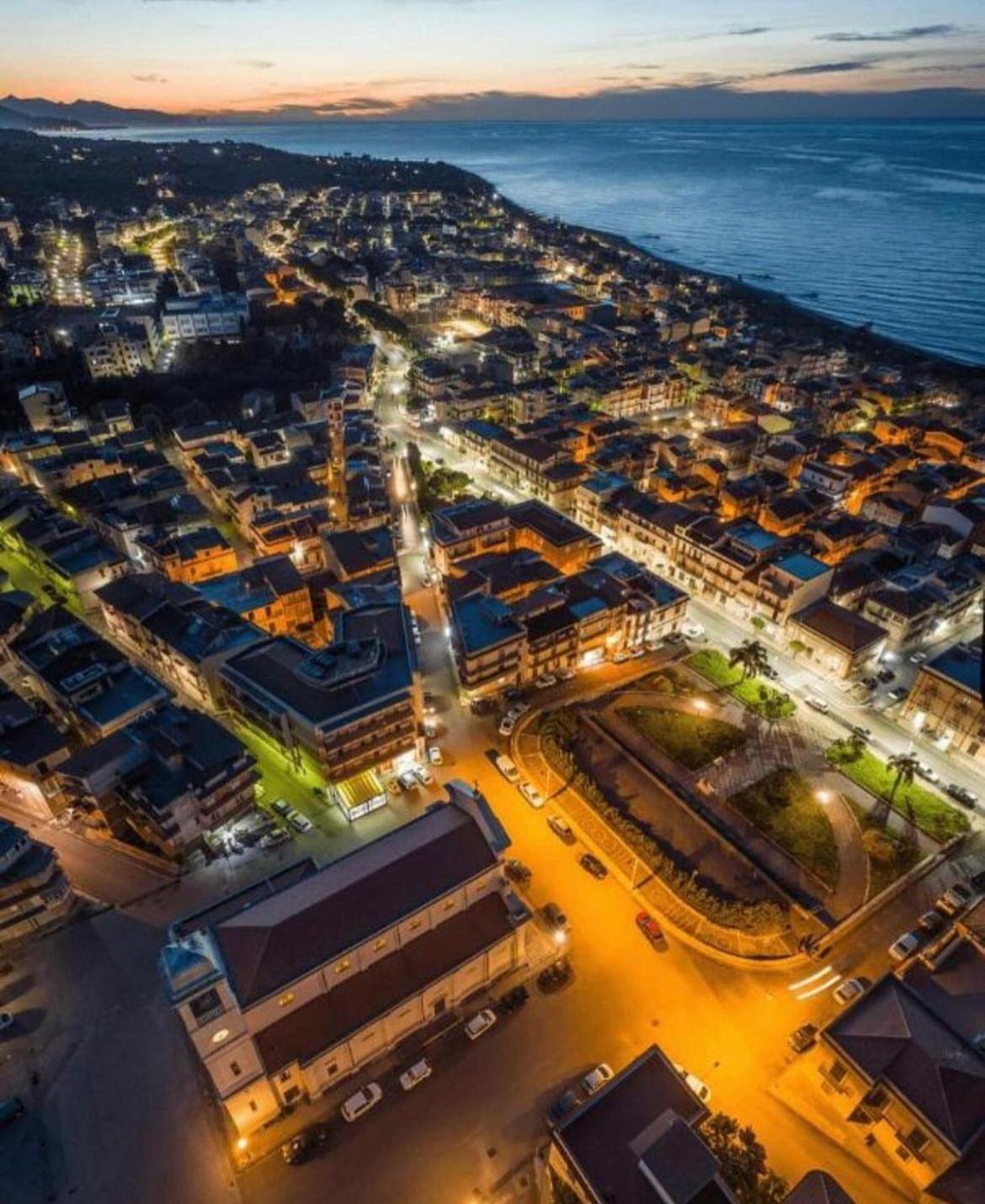 Appartamento Vista Isole Eolie أكيدولتشي المظهر الخارجي الصورة